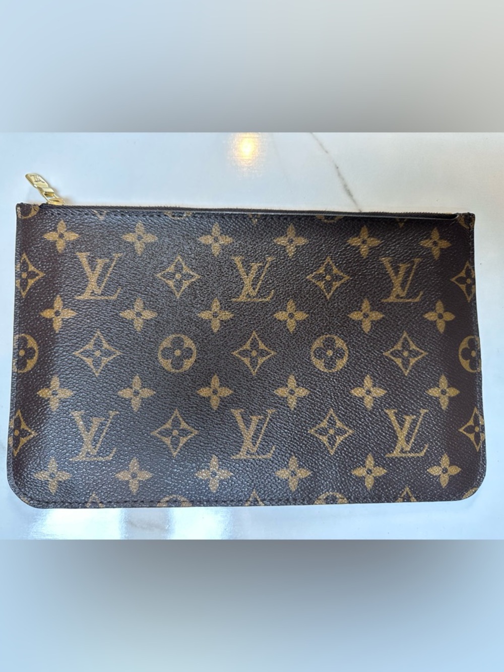 Louis Vuitton MM Neverfull Pochette